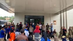 Polresta Barelang Kawal Aksi Unjuk Rasa Koalisi Rakyat Batam Tuntut Kenaikan UMK Tahun 2025