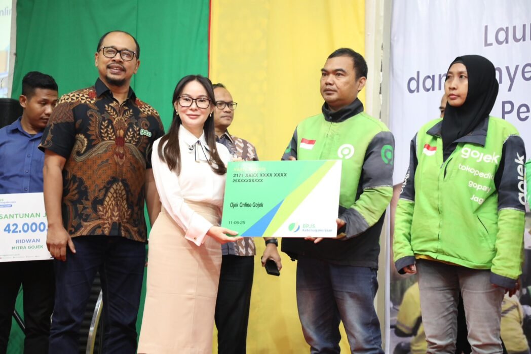 Pemko Batam Launching Program BPJS -TK untuk Ojol hingga Penarik Becak Kayu